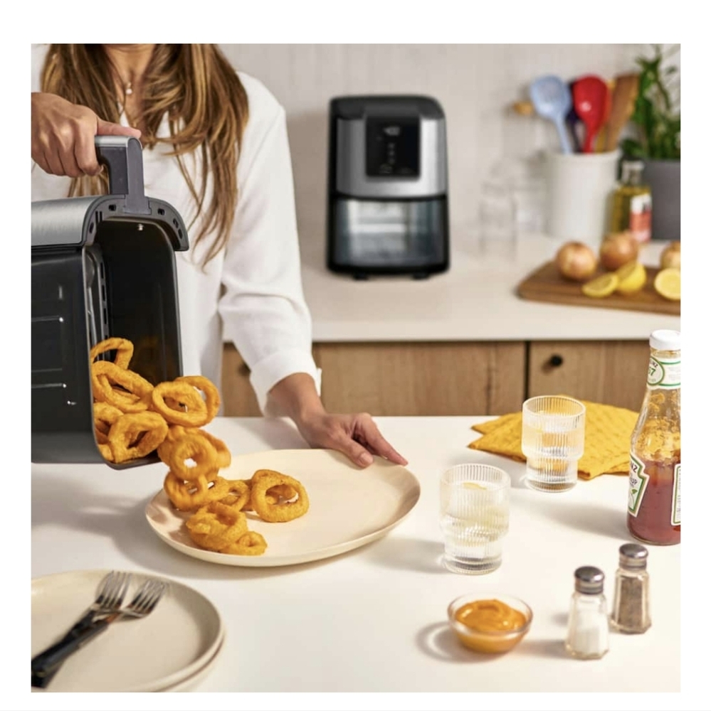 The bella PRO 4-qt. Touchscreen Space Saving Air Fryer NEW IN BOX - Picture 9 of 10